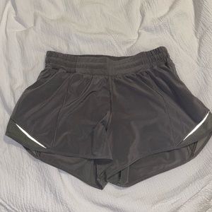 Lululemon Hotty Hot Low-Rise Short 4”